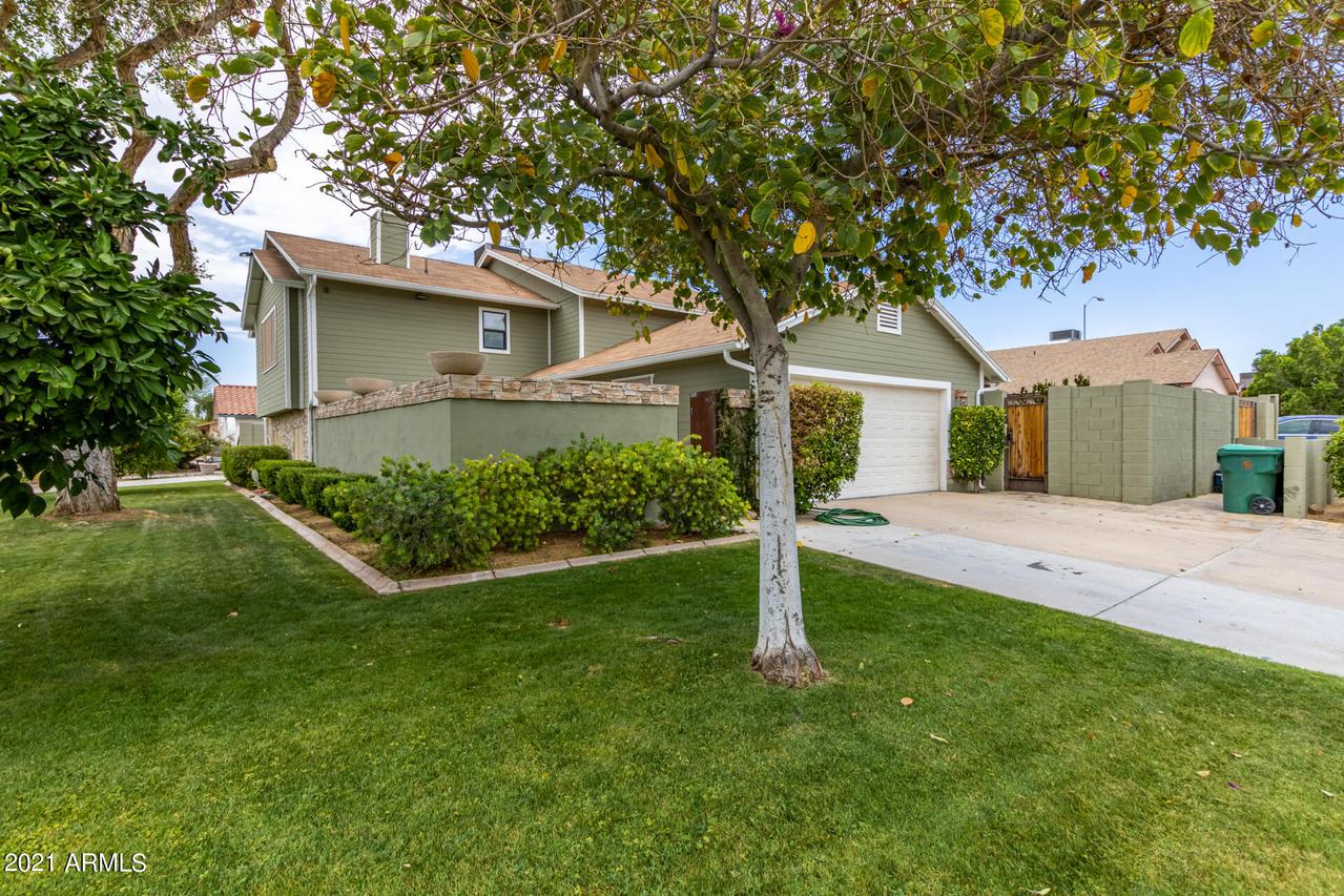 1409 N 62nd Pl., Mesa, AZ 85205