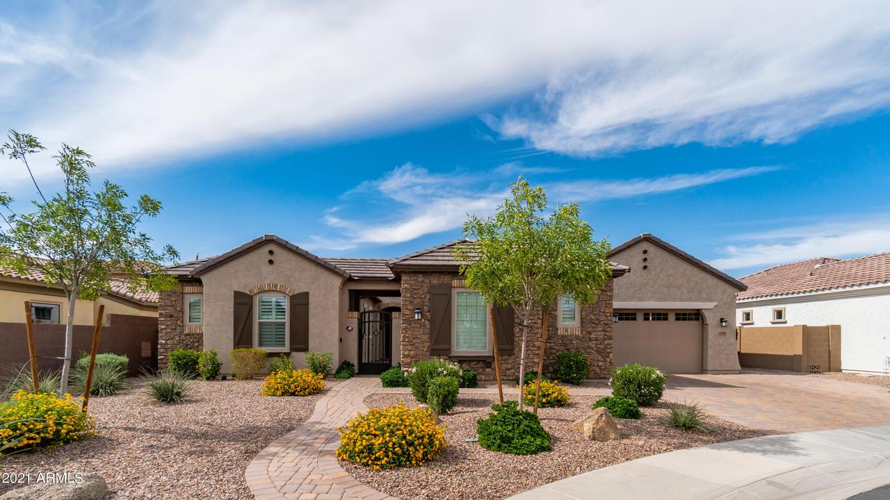 3450 E Aquarius Pl., Chandler, AZ 85249