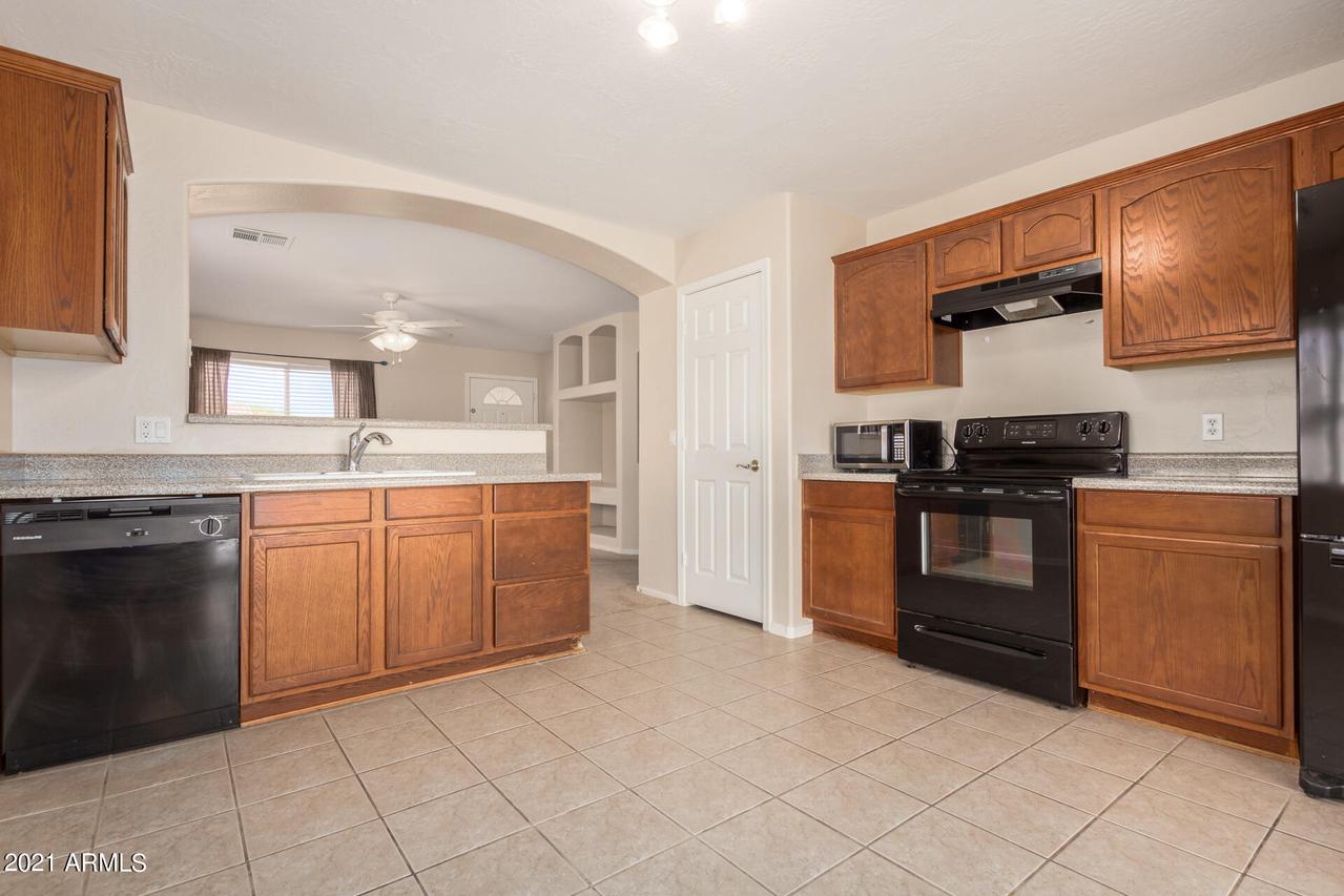 5241 E Shadow Ln., San Tan Valley, AZ 85140
