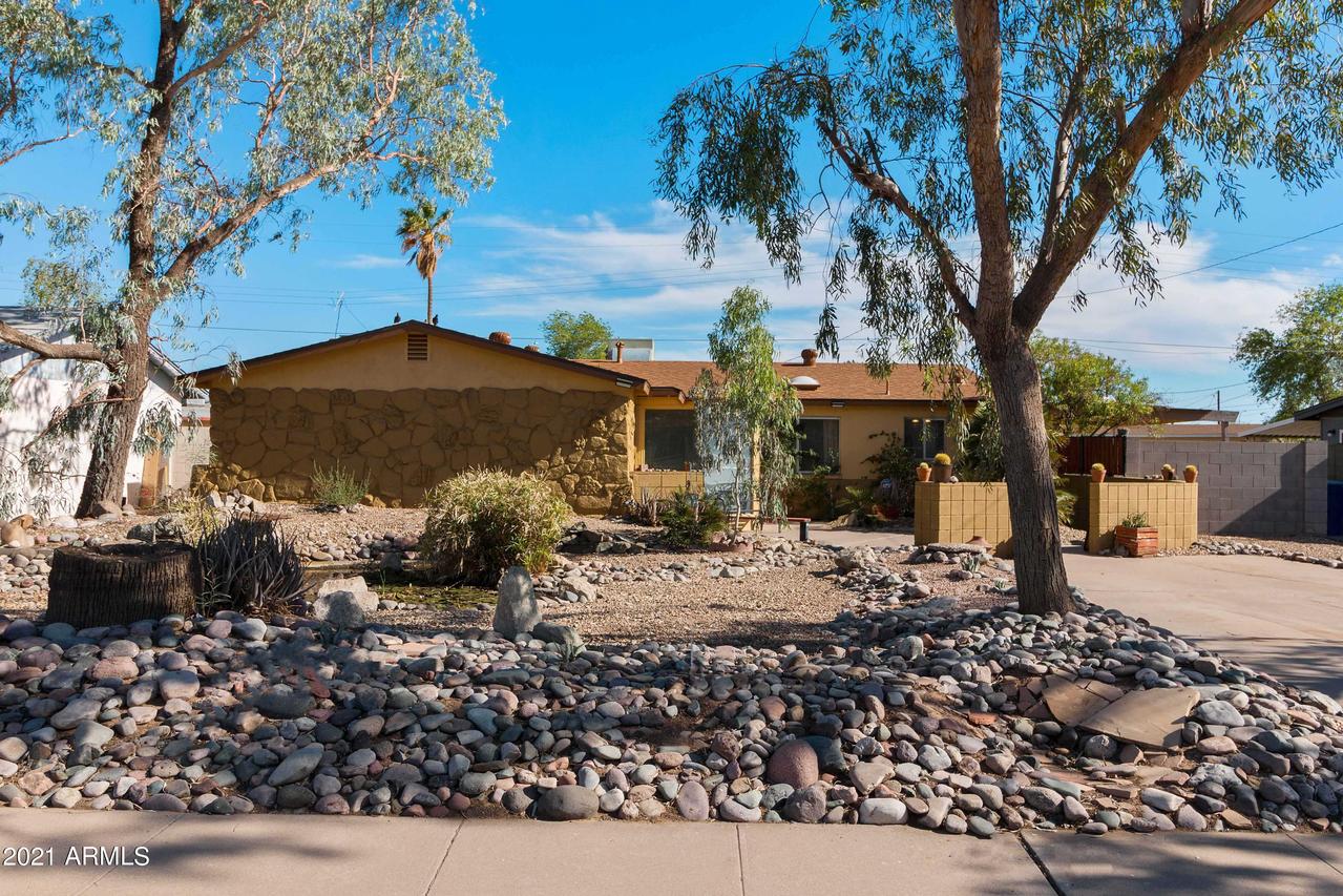 1913 E El Parque Dr., Tempe, AZ 85282