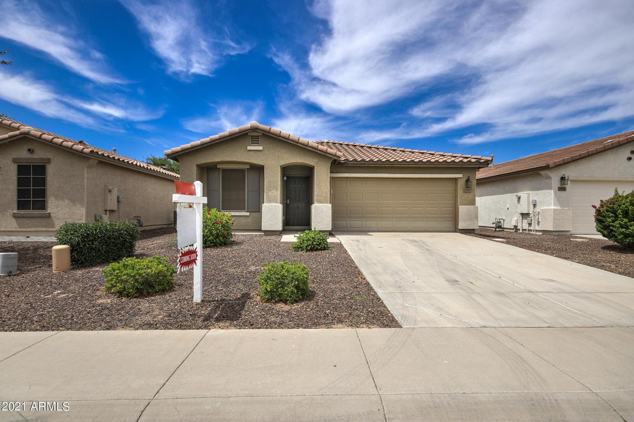 1112 E Daniella Dr., San Tan Valley, AZ 85140