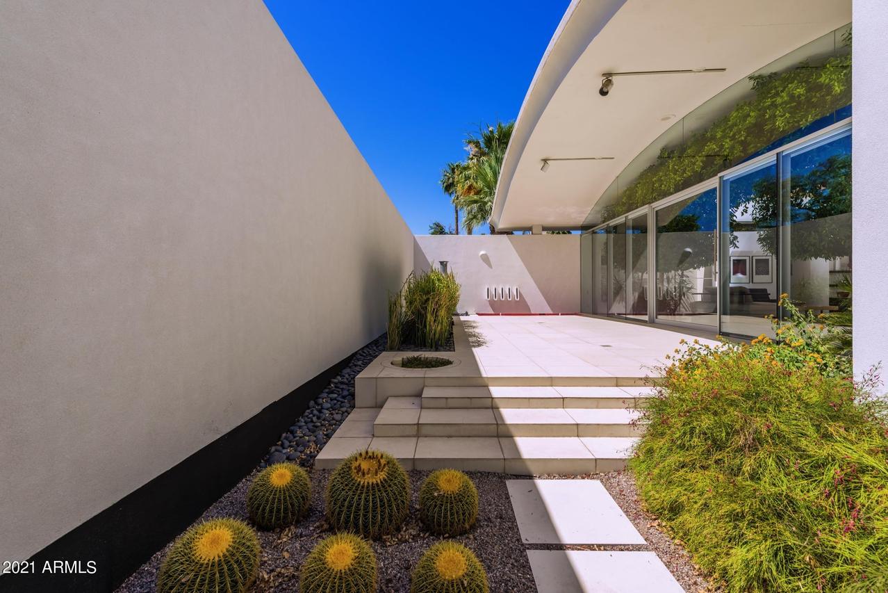 7725 N Central Ave., Phoenix, AZ 85020