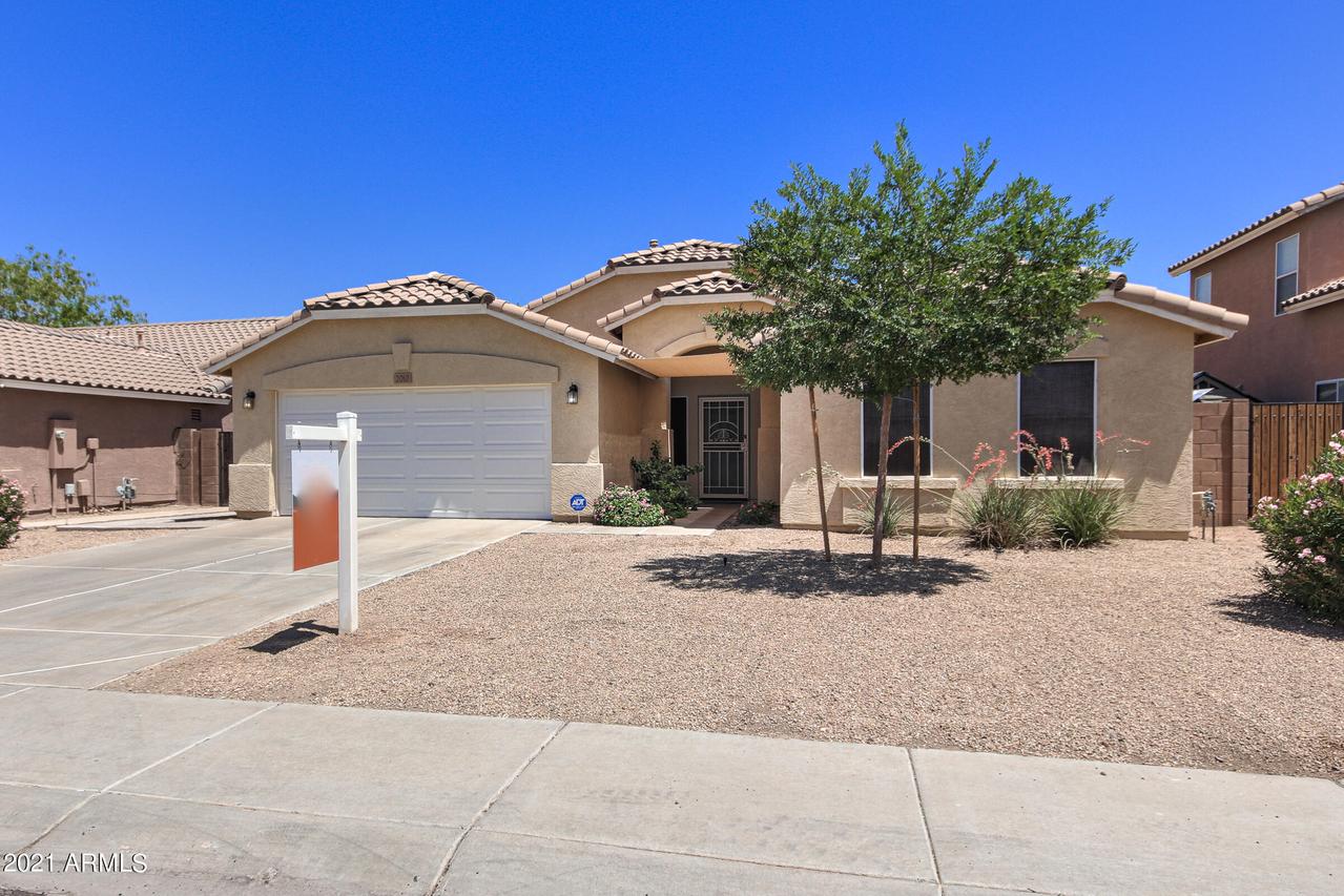 2010 W Alta Vista Rd., Phoenix, AZ 85041
