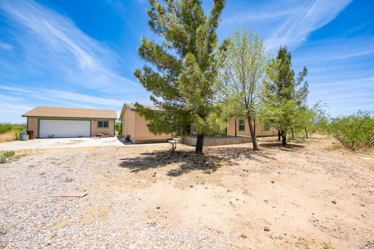 8081 E Lane Ranch Rd., Hereford, AZ 85615