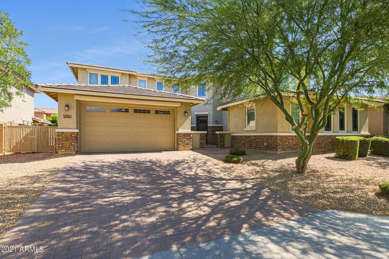 14578 W Medlock Dr., Litchfield Park, AZ 85340