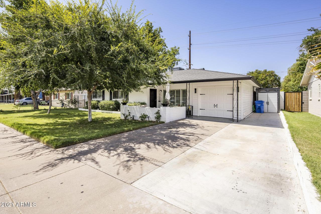 2728 E Highland Ave., Phoenix, AZ 85016