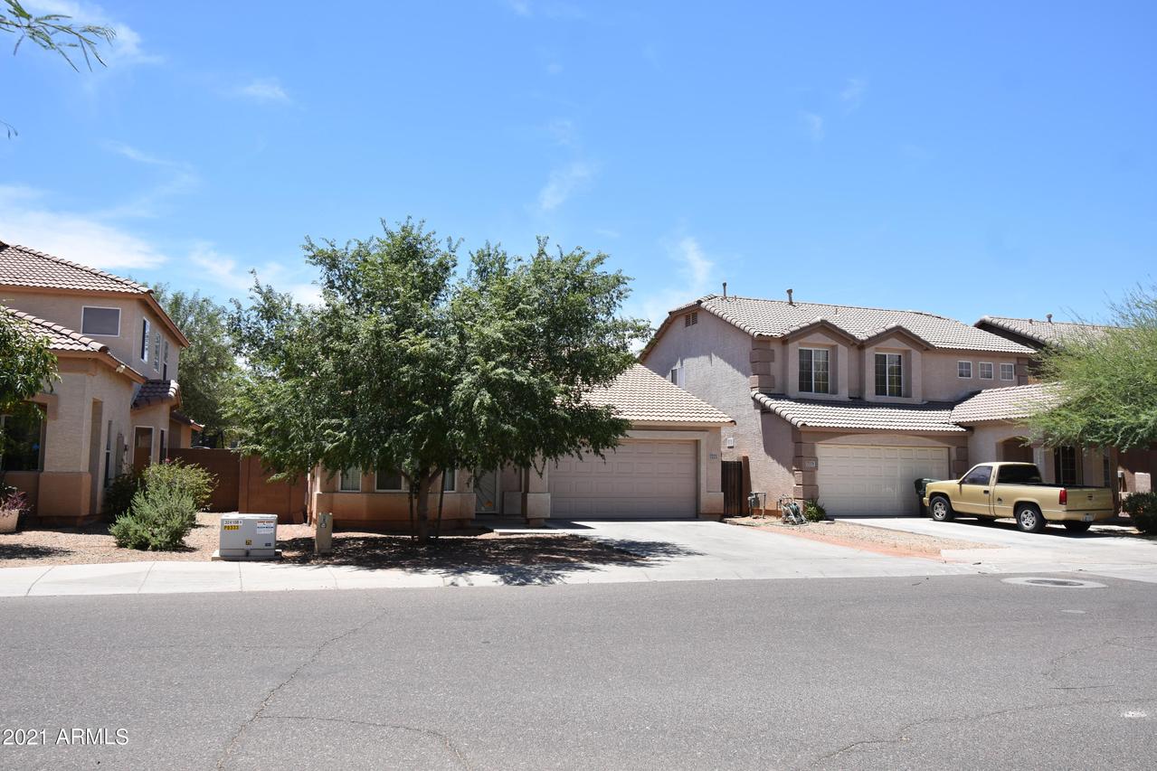 7225 W Crown King Rd., Phoenix, AZ 85043