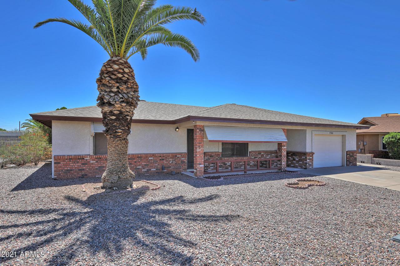 733 N 66th Way, Mesa, AZ 85205