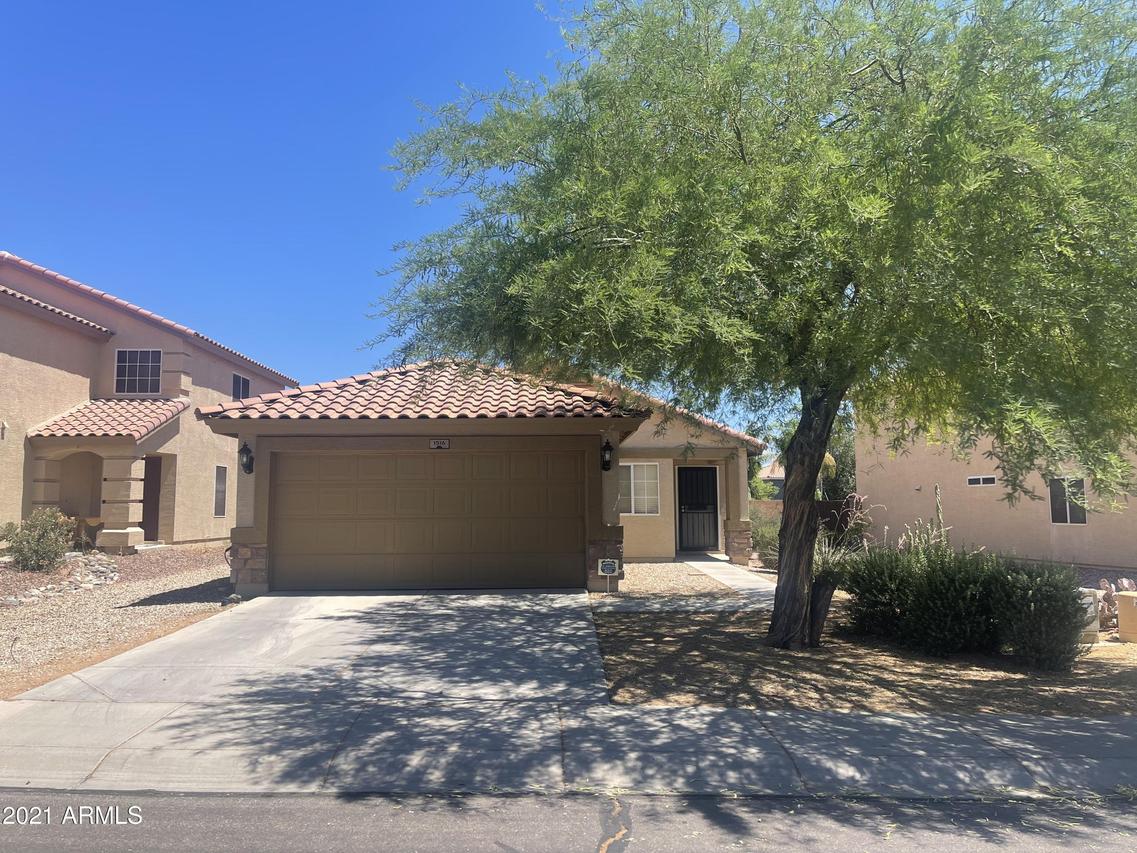 1516 E Saguaro Tr., San Tan Valley, AZ 85143