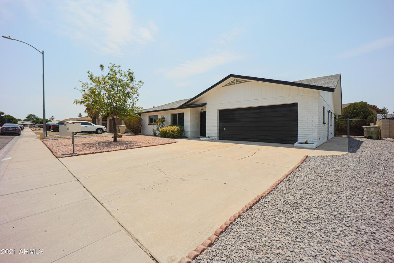 5719 W Carol Ann Way, Glendale, AZ 85306