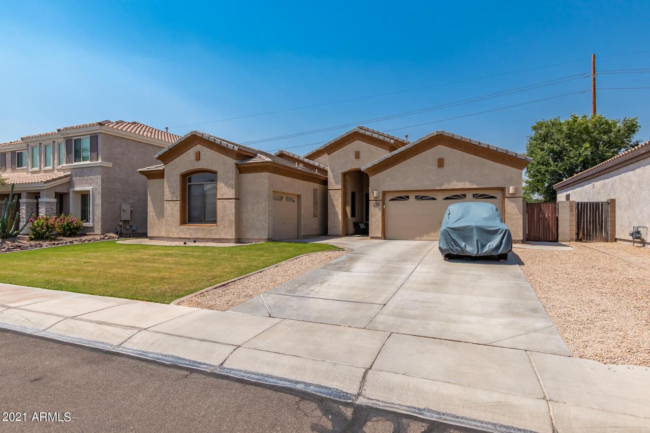 9416 W Alex Ave., Peoria, AZ 85382
