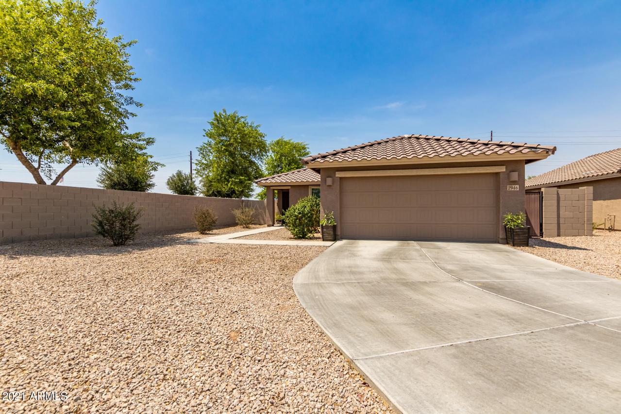 2946 E Silversmith Tr., San Tan Valley, AZ 85143