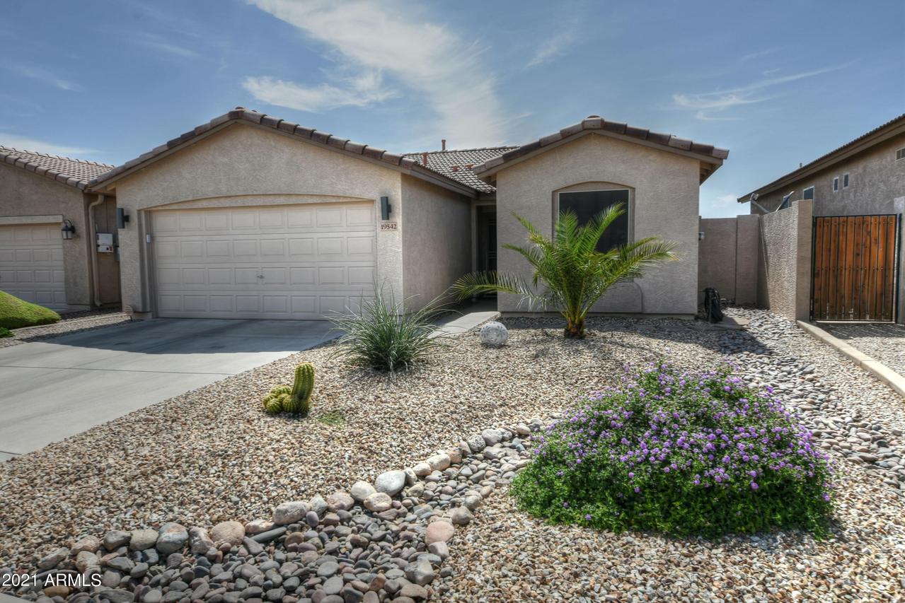 19542 N 107th Dr., Sun City, AZ 85373