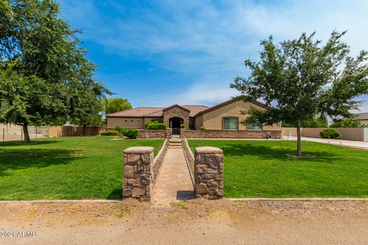 2842 E Horse Mesa Tr., San Tan Valley, AZ 85140