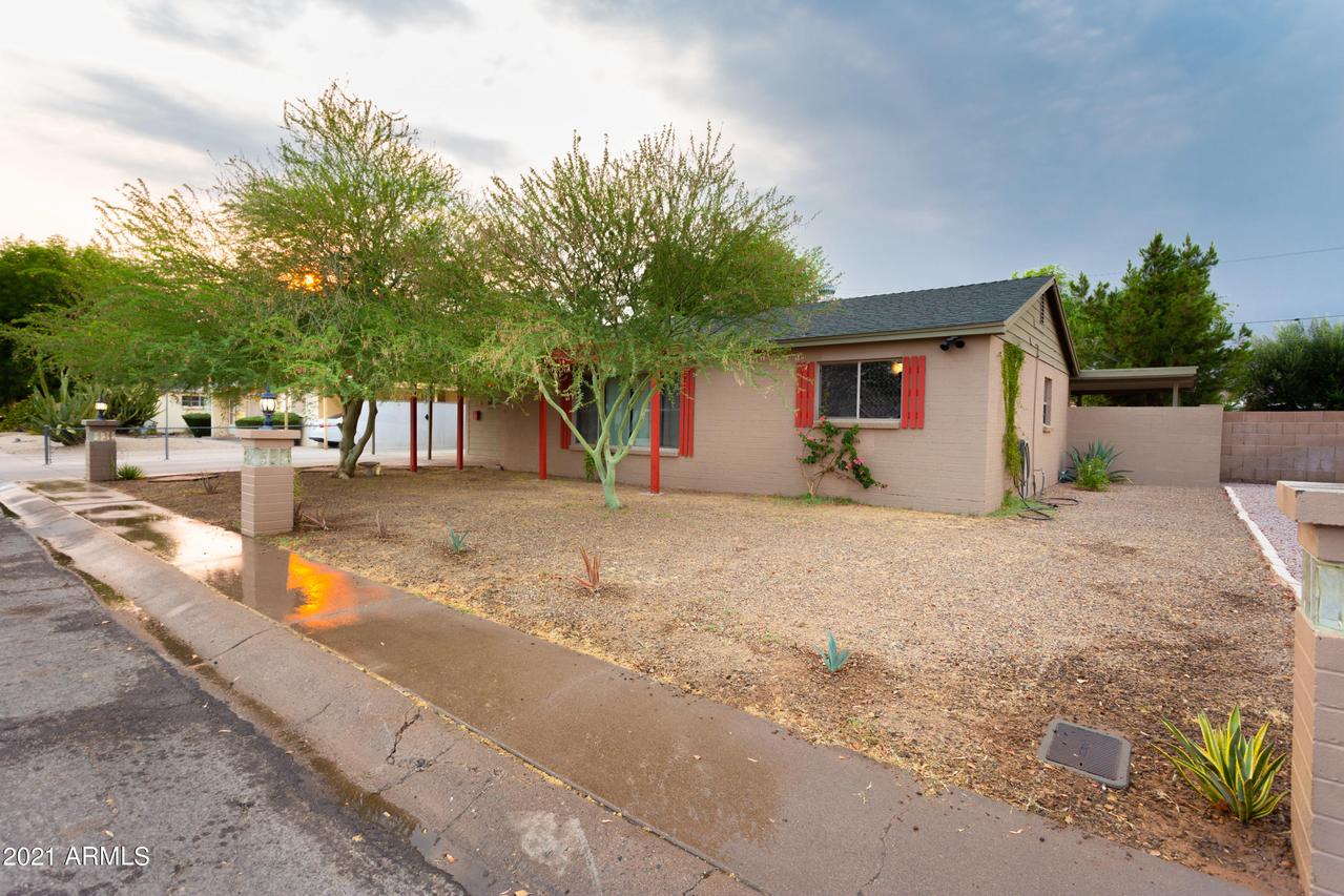 2008 W San Juan Ave., Phoenix, AZ 85015