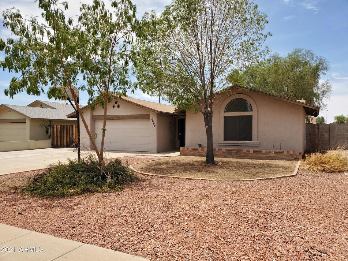 8608 N 55th Ave., Glendale, AZ 85302