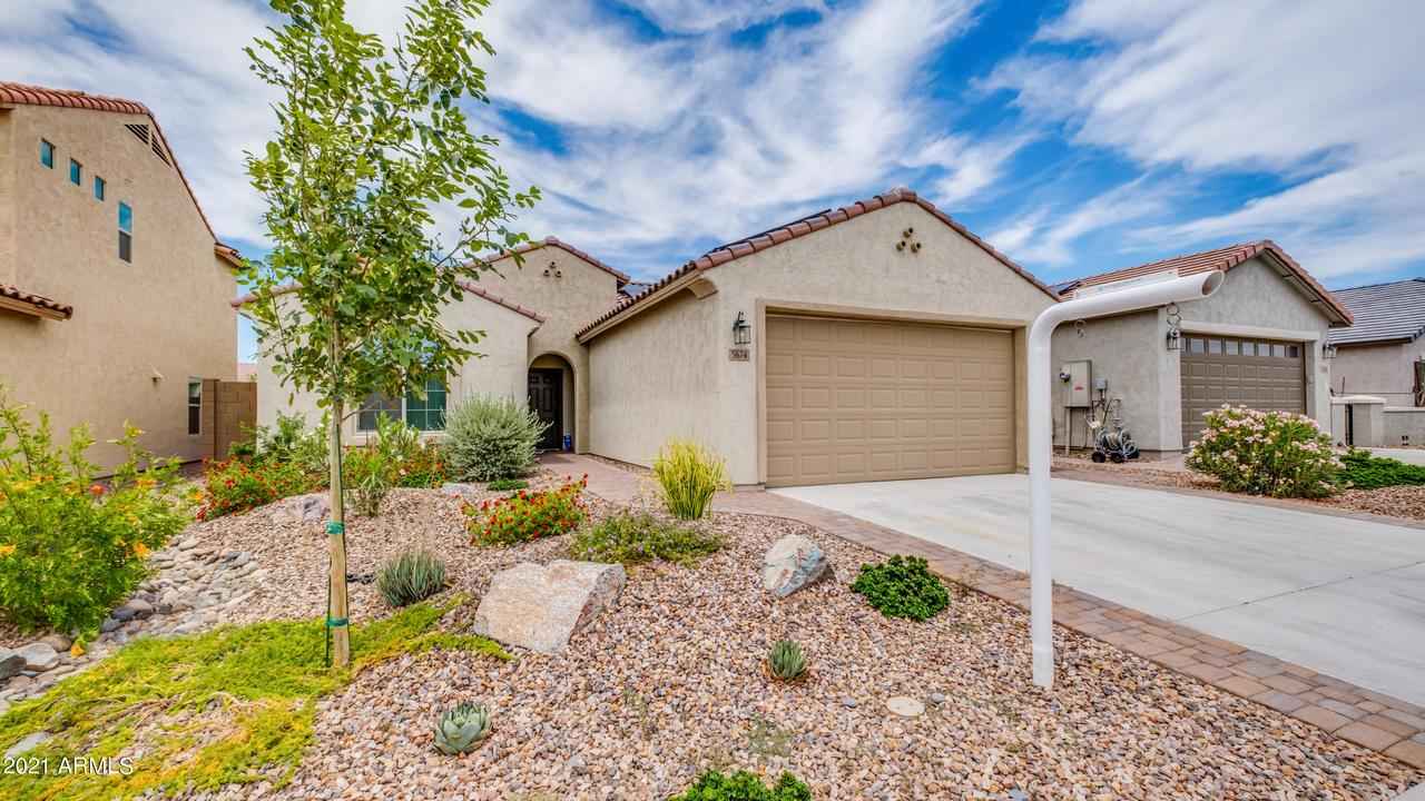 5674 W Valor Way, Florence, AZ 85132