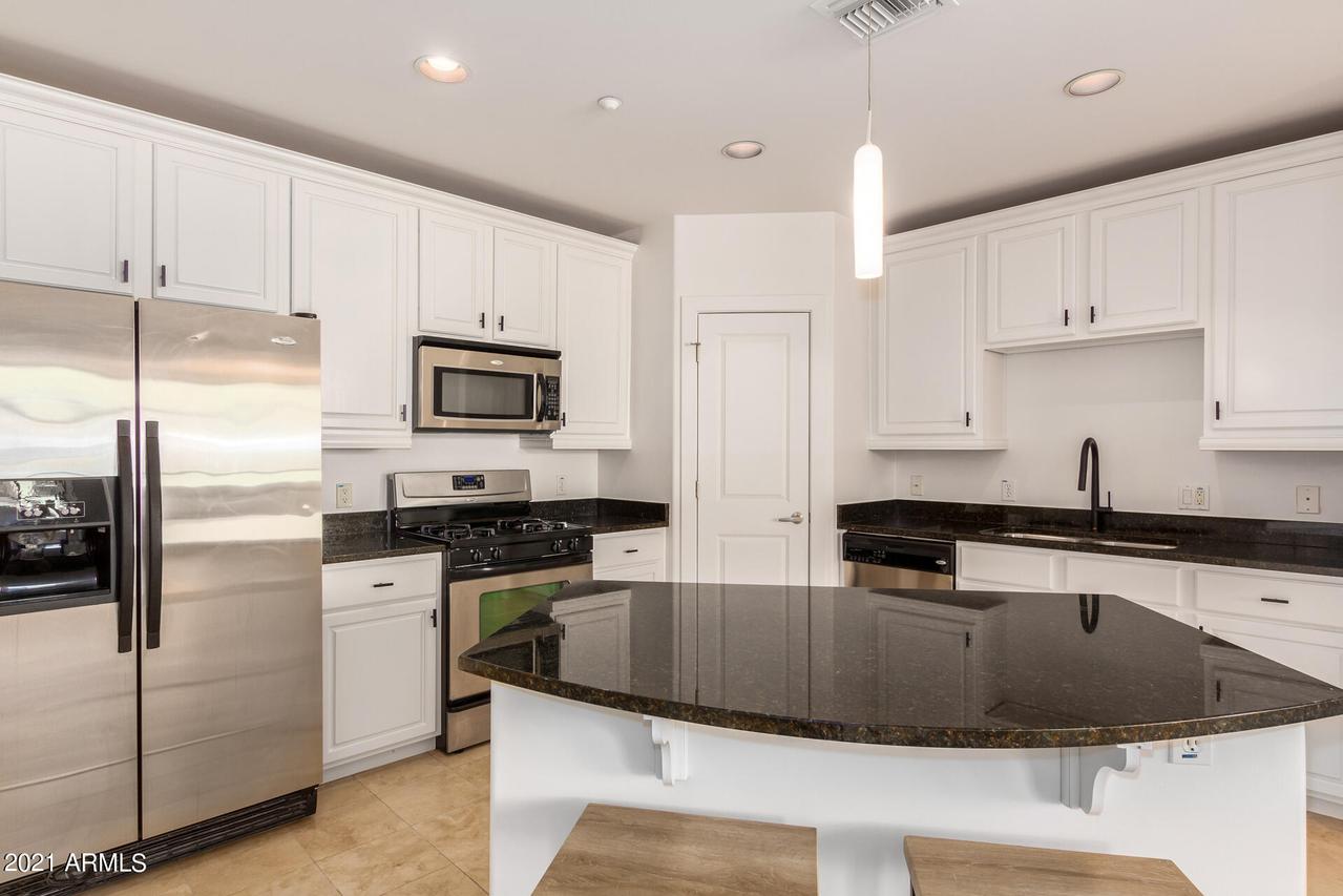 945 E Playa Del Norte Dr. #5002, Tempe, AZ 85288