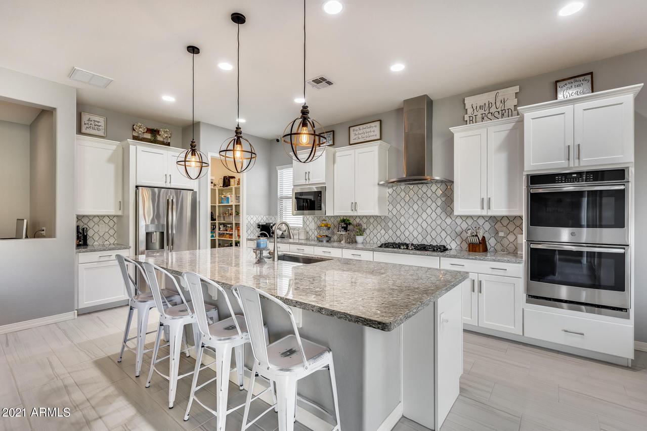 22469 N 96th Dr., Peoria, AZ 85383