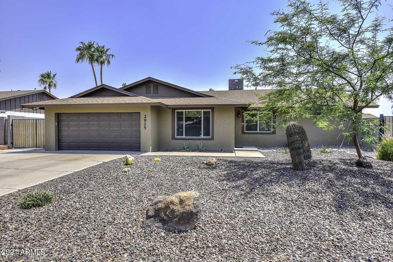 2925 W Campo Bello Dr., Phoenix, AZ 85053