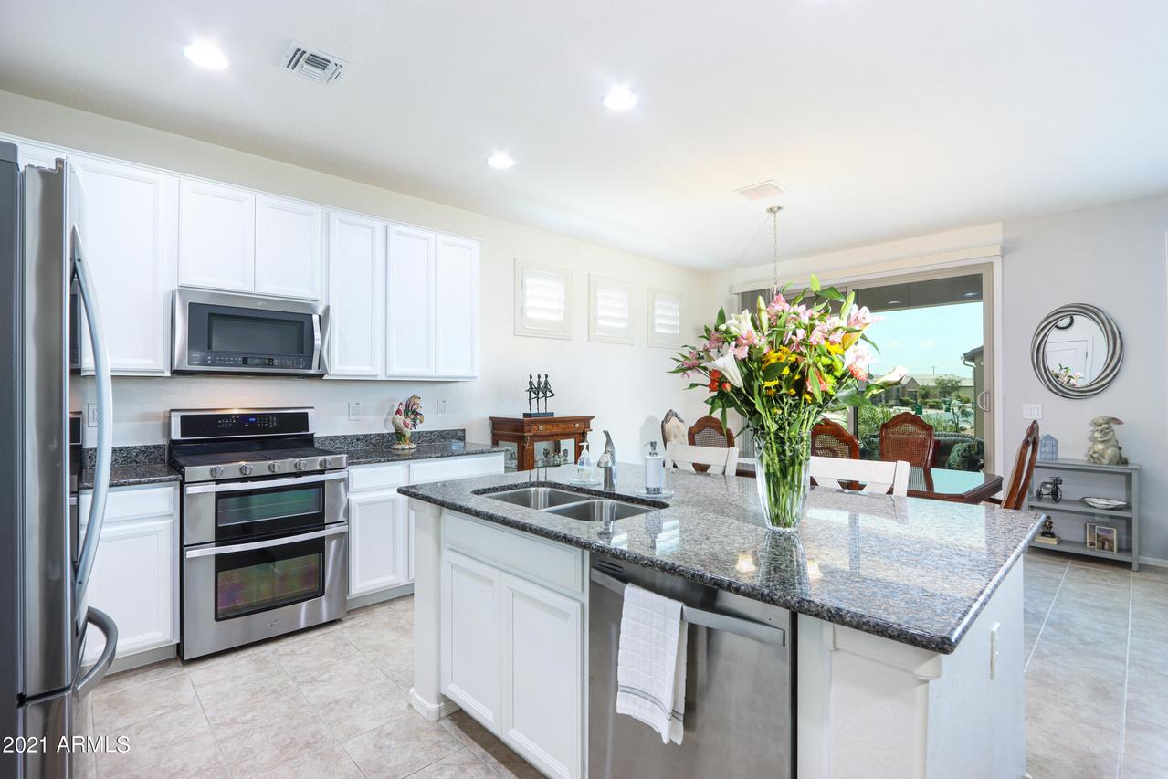 41573 W Caliente Dr., Maricopa, AZ 85138