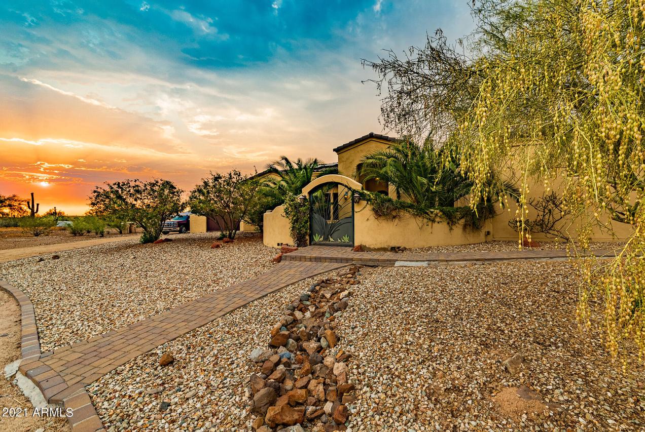 38322 N 20th St., Desert Hills, AZ 85086