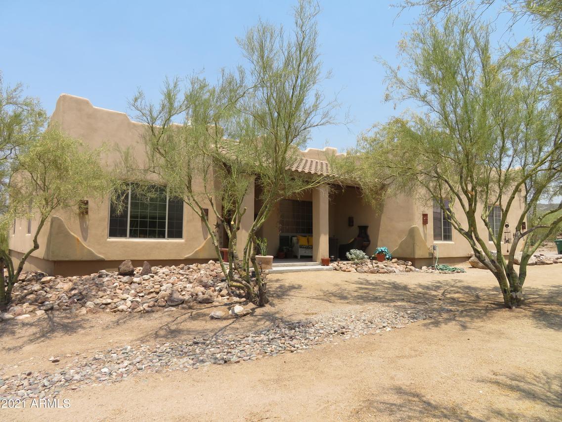 44815 N 18th St., New River, AZ 85087