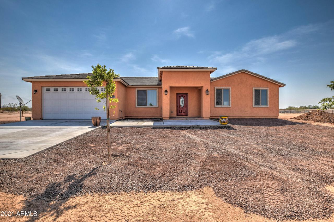 28001 N 210th Ave., Wittmann, AZ 85361
