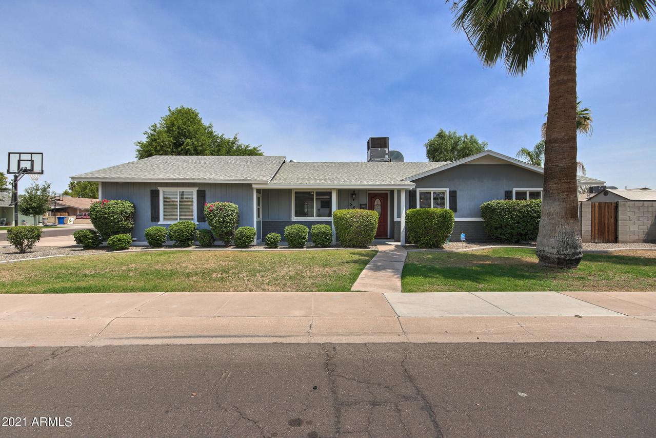 886 W Del Rio St., Chandler, AZ 85225