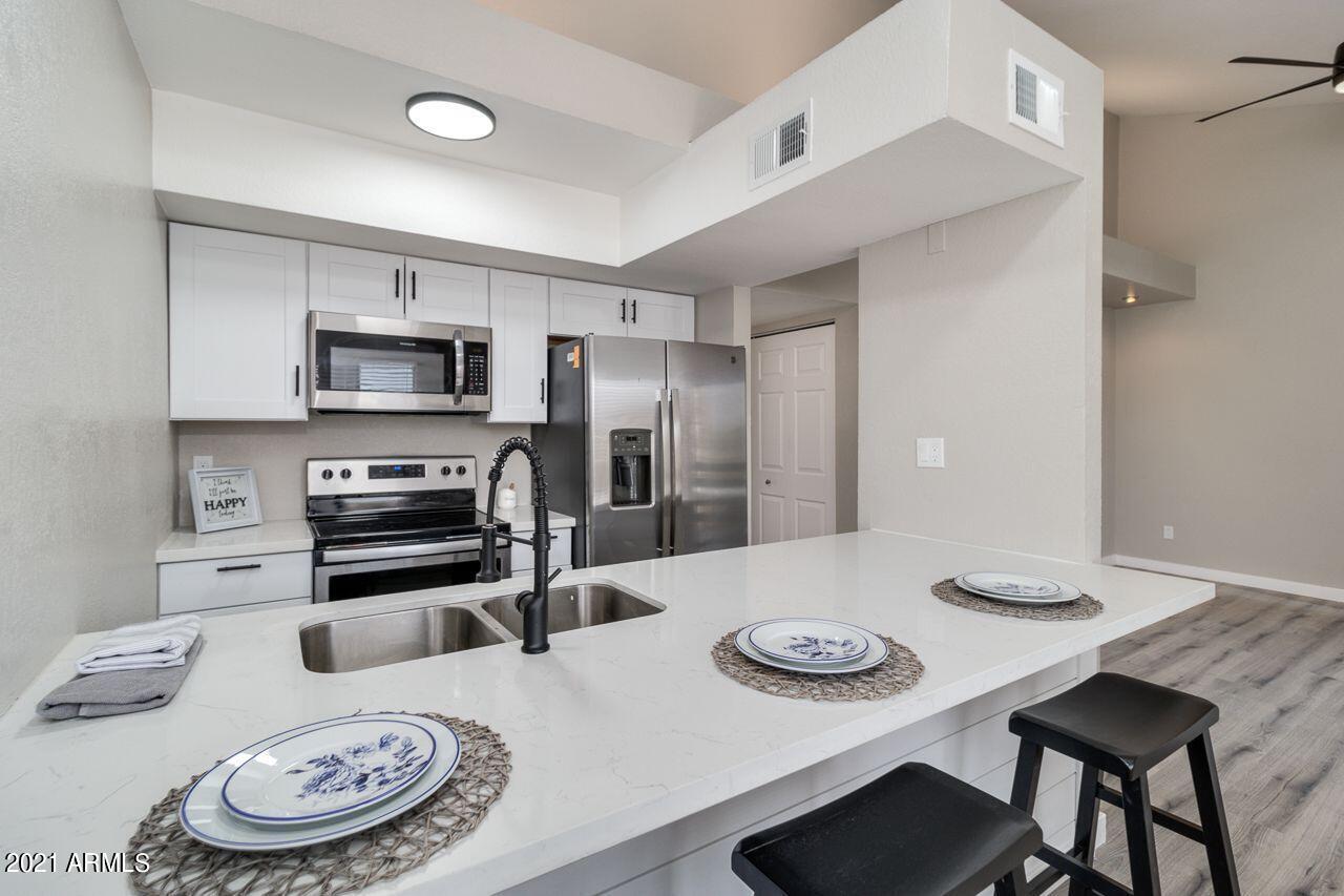 1241 N 48th St. #215, Phoenix, AZ 85008