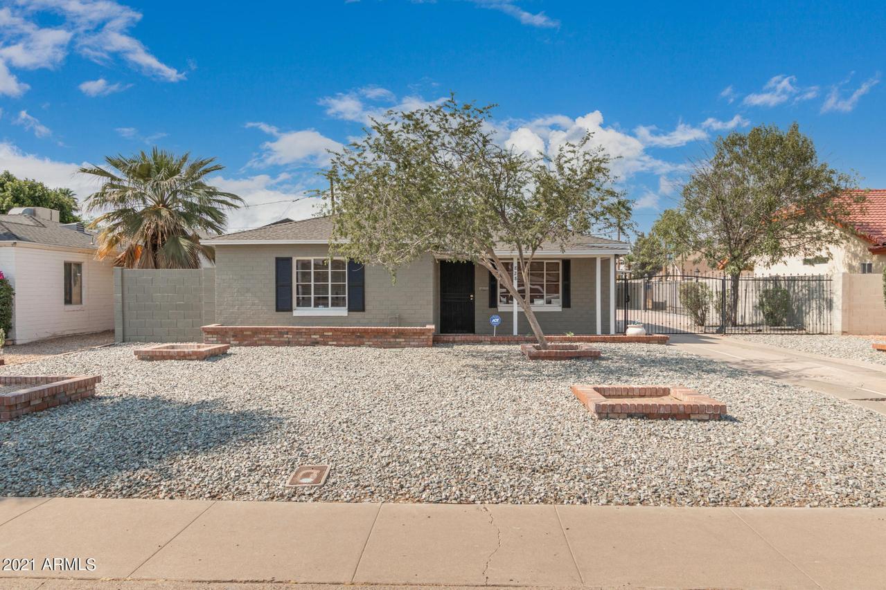 828 W Earll Dr., Phoenix, AZ 85013