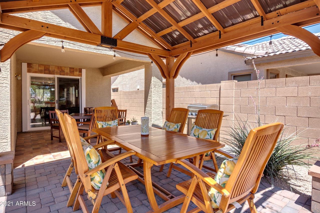 29221 N Yellow Bee Dr., San Tan Valley, AZ 85143