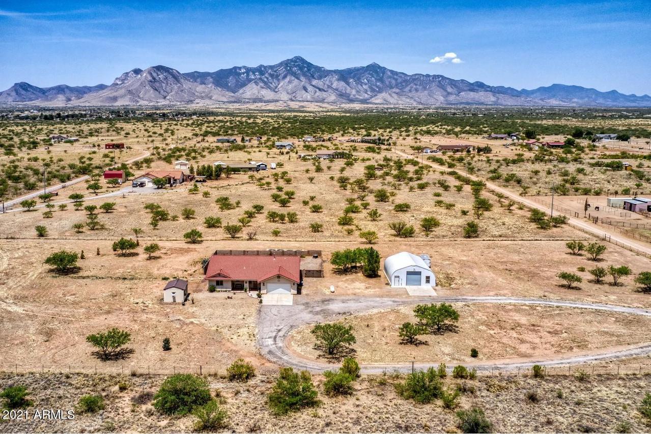 10370 E Calle Tormenta, Hereford, AZ 85615