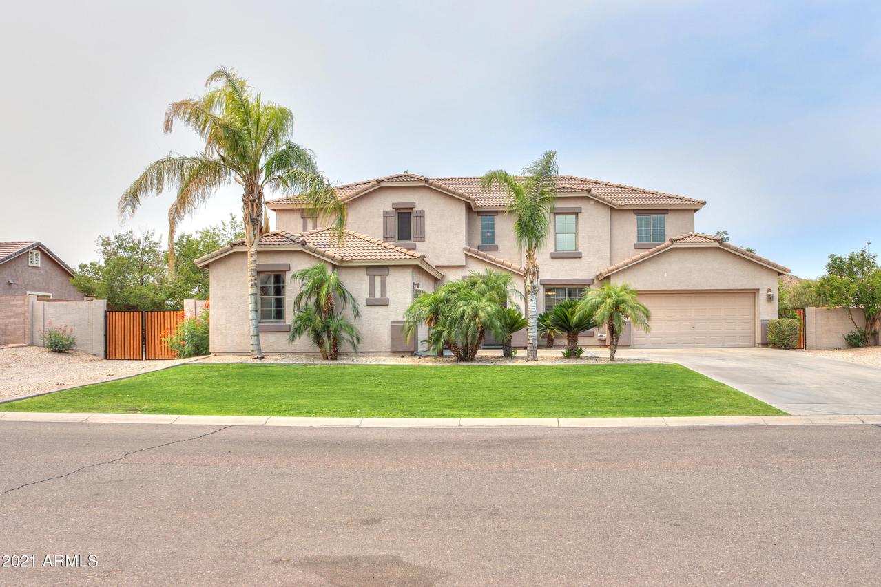 32154 N Caspian Way, San Tan Valley, AZ 85143