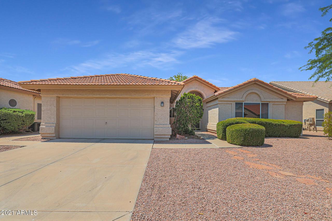 9501 E Rocky Lake Dr., Sun Lakes, AZ 85248
