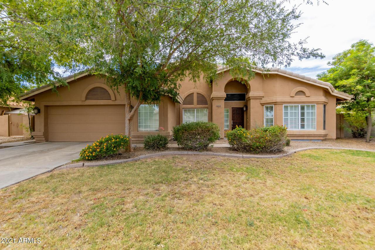 1939 E Kentucky Ln., Tempe, AZ 85284