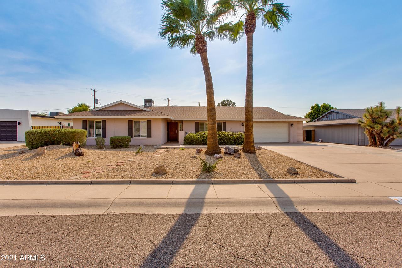 10240 N 34th Pl., Phoenix, AZ 85028