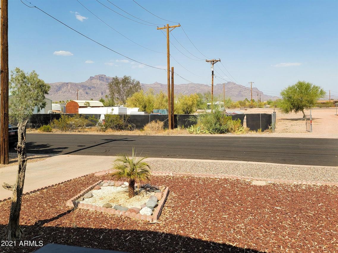 2206 S Vista Rd., Apache Junction, AZ 85119