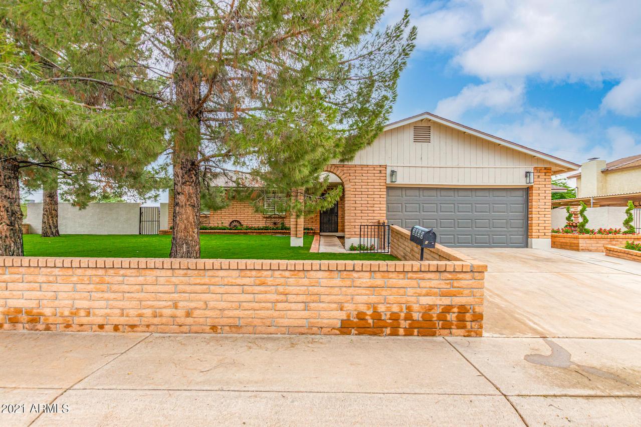 2055 N 63rd Pl., Mesa, AZ 85215