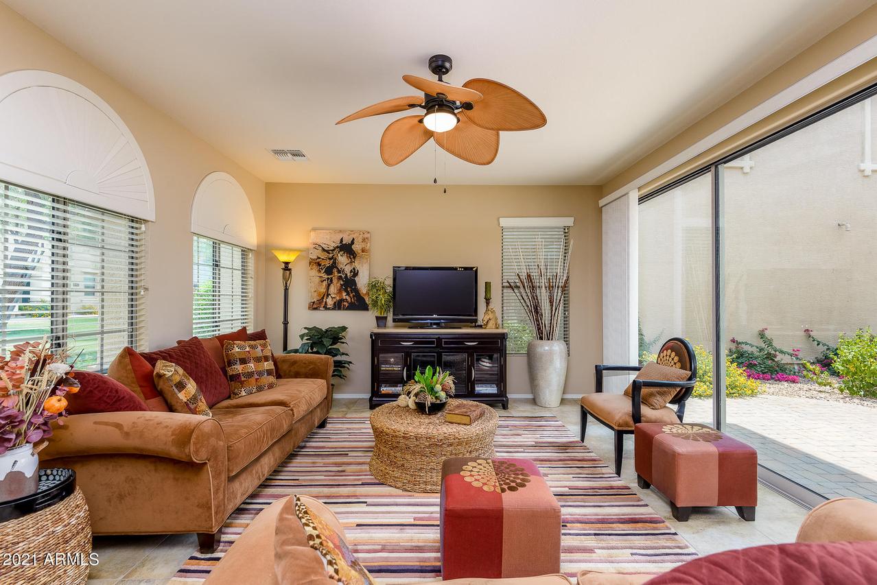 3511 S Seneca Way, Gilbert, AZ 85297