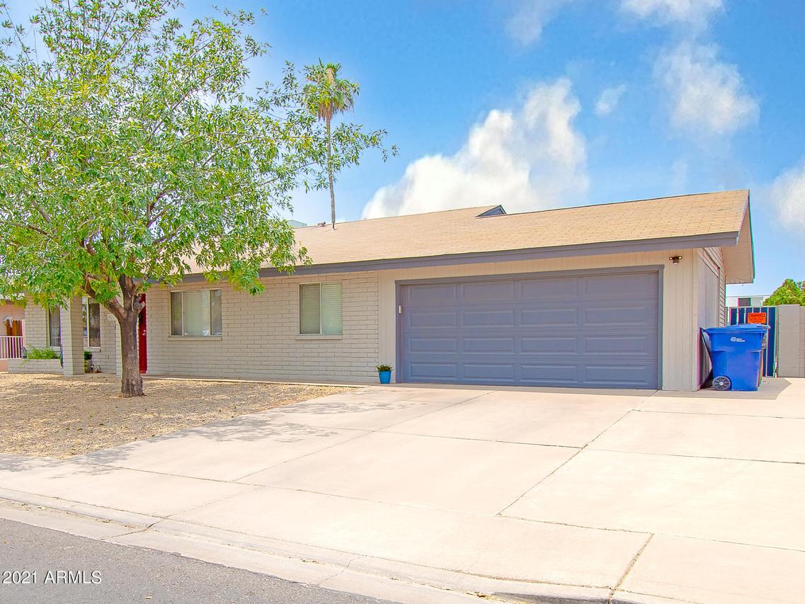 921 E Garnet Ave., Mesa, AZ 85204