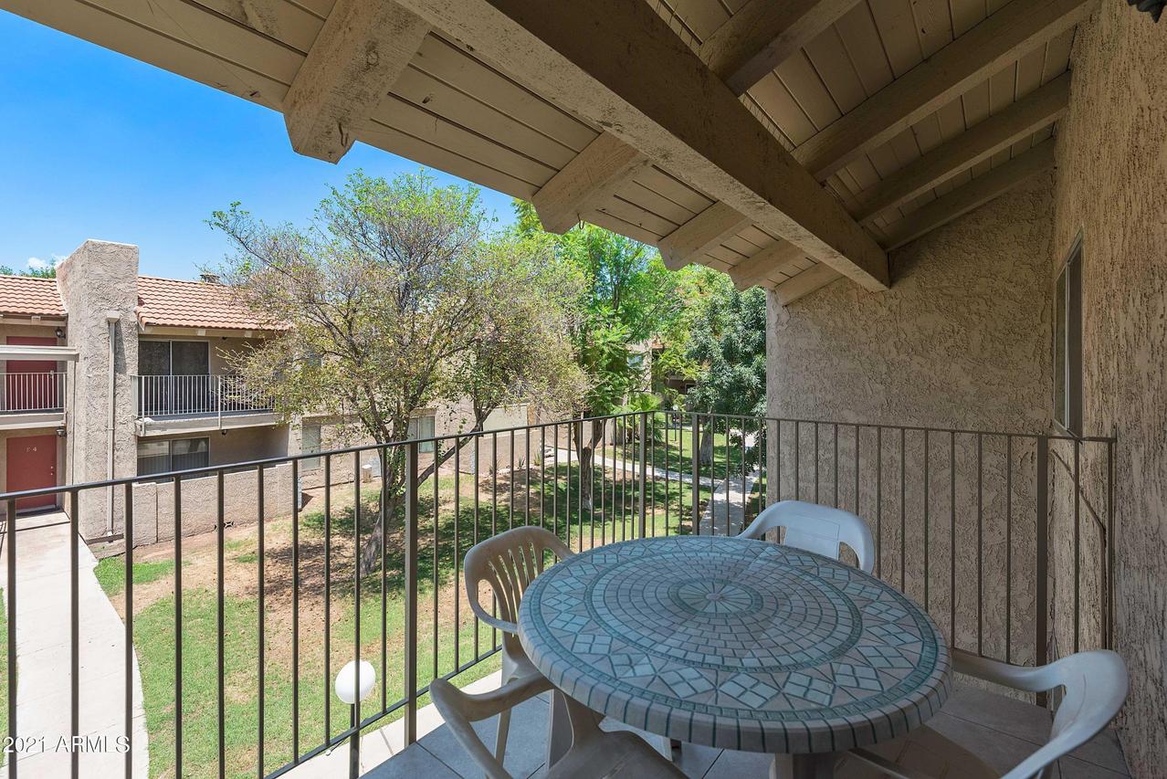 5525 E Thomas Rd. #H8, Phoenix, AZ 85018