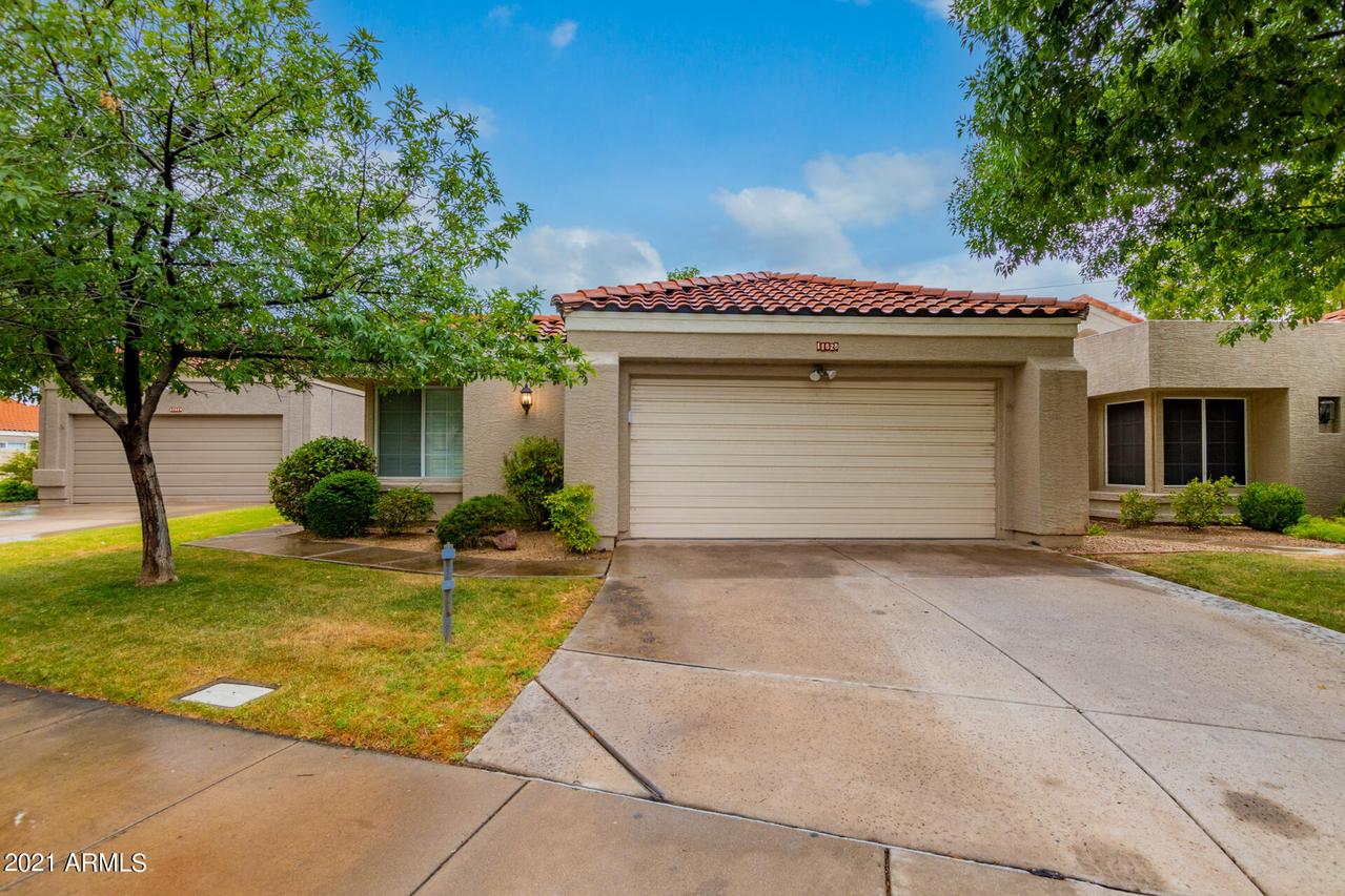 11828 N 40th Way, Phoenix, AZ 85028