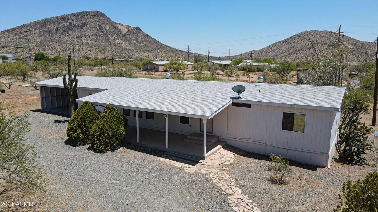 43008 N 16th St., New River, AZ 85087