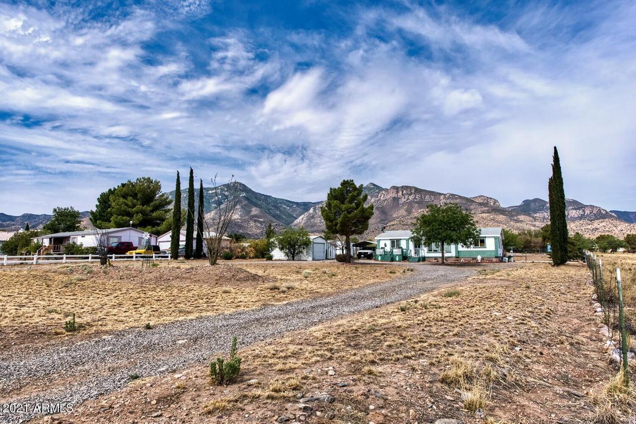 7020 S Garden Valley Dr., Hereford, AZ 85615