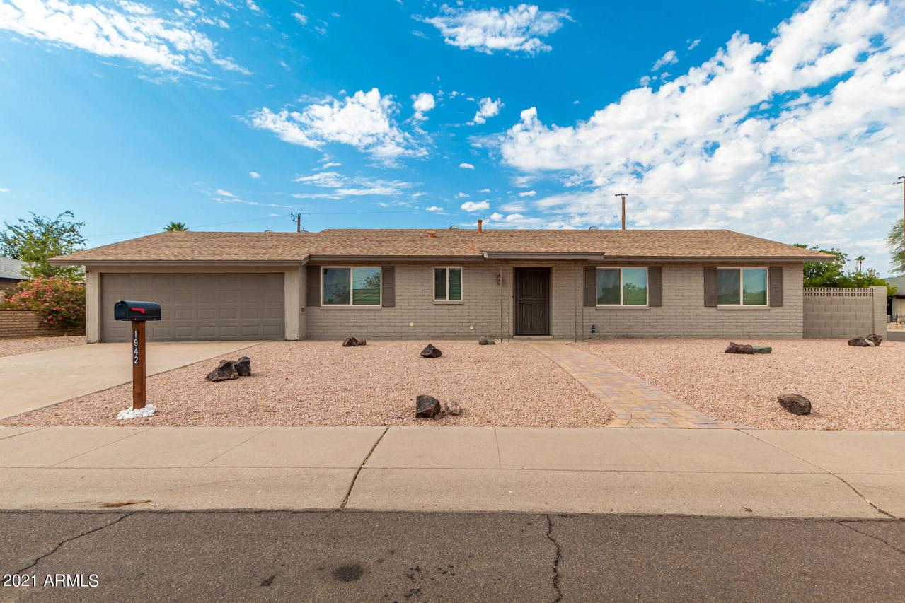 1942 W Village Dr., Phoenix, AZ 85023