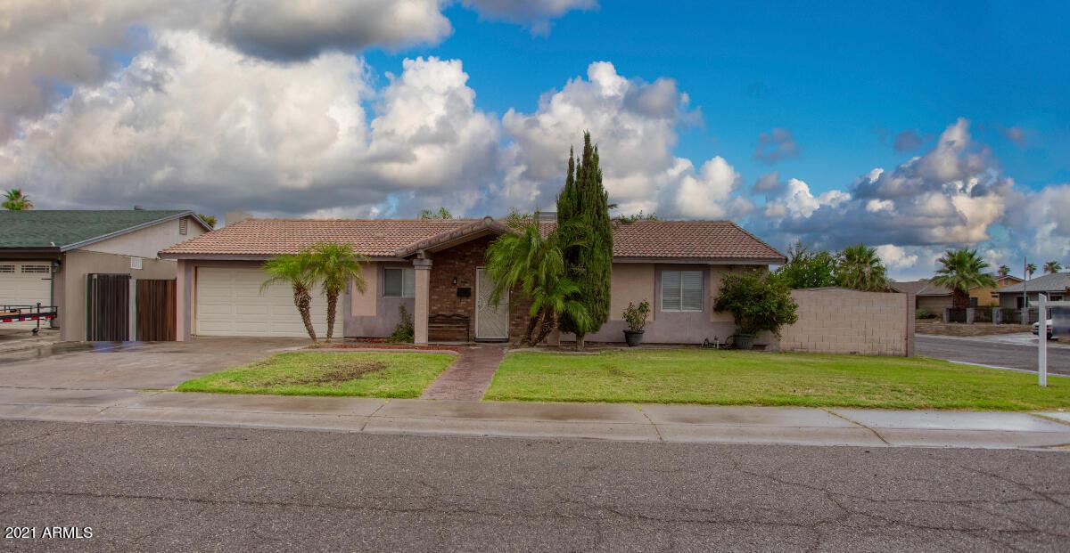 3832 N 84th Ln., Phoenix, AZ 85037