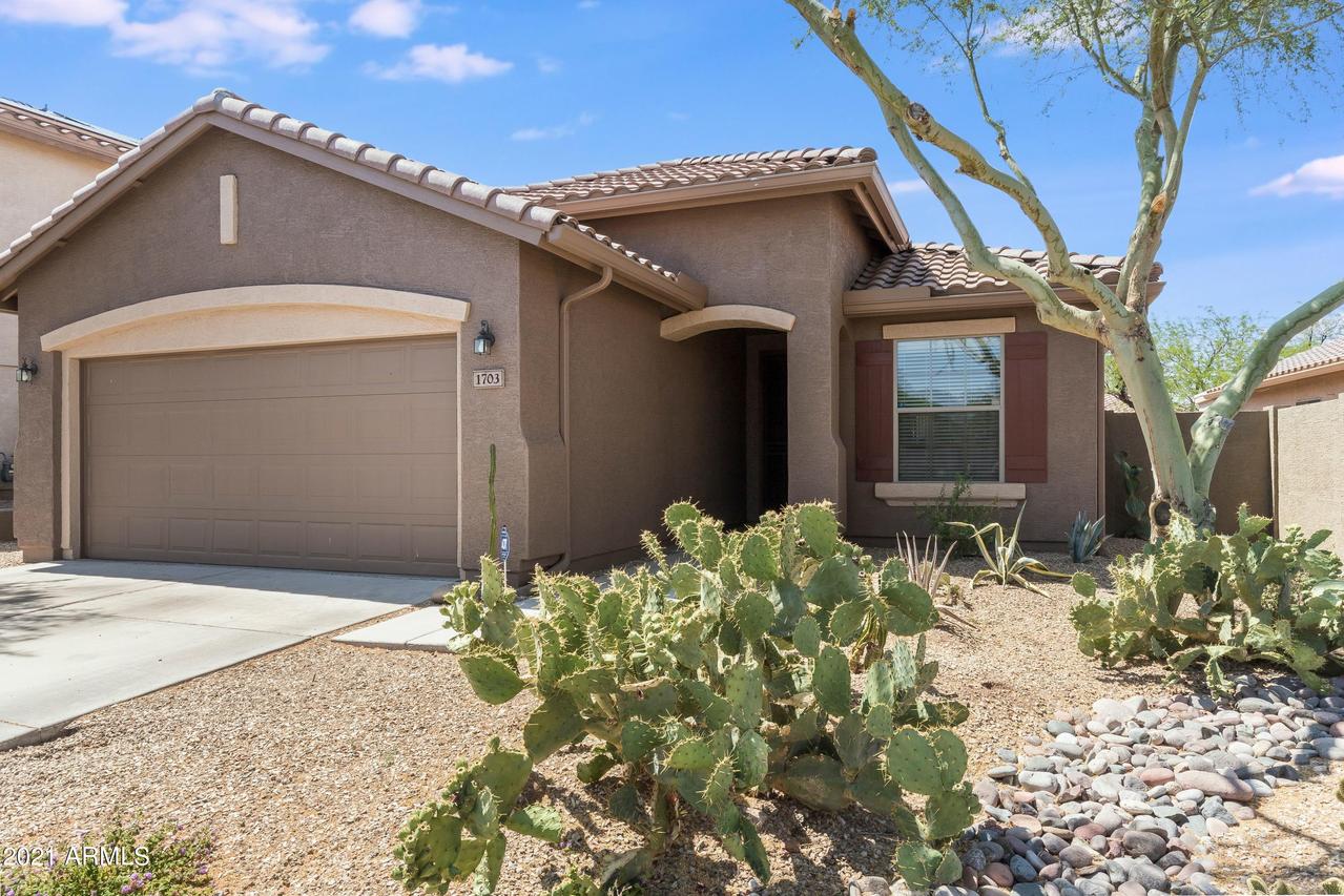 1703 W Kuralt Dr., Anthem, AZ 85086