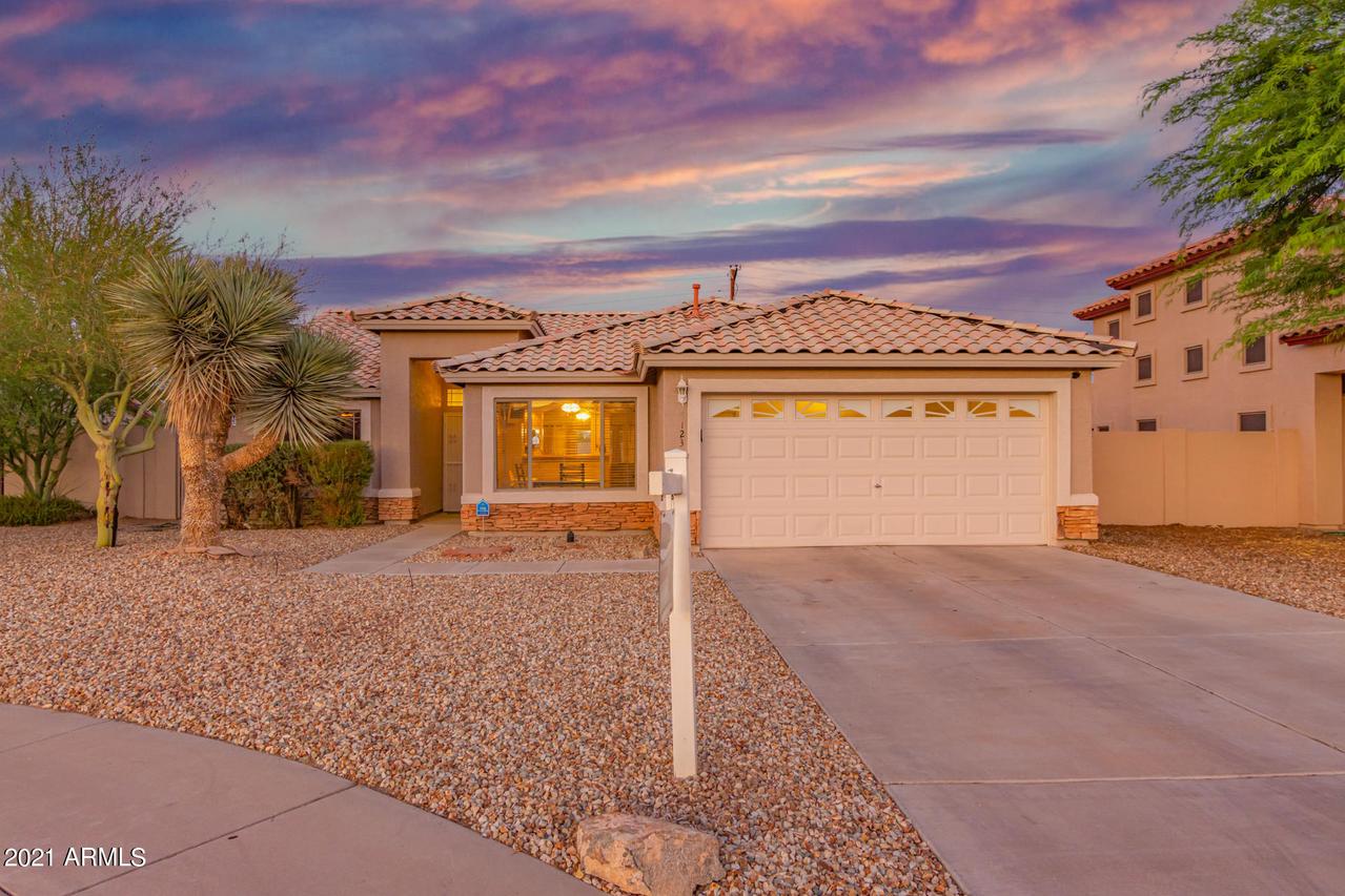 7123 N 77th Dr., Glendale, AZ 85303