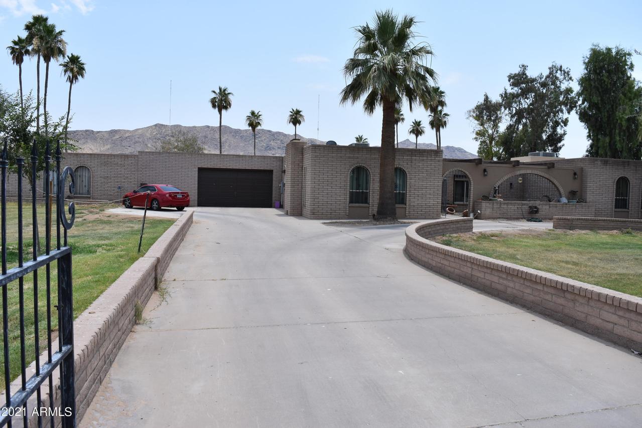 2243 W South Mountain Ave., Phoenix, AZ 85041